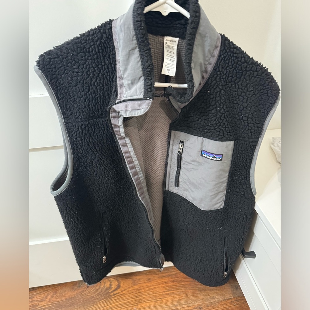 Patagonia Retro Pile Fleece Vest SZ Large black Deep Pile Full Zip Sherpa